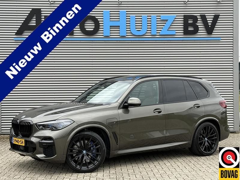 Groen Gebruikt 2022 BMW X5 Executive SUV | € 61.990 (Eerlijke prijs) - Afbeelding 1/4