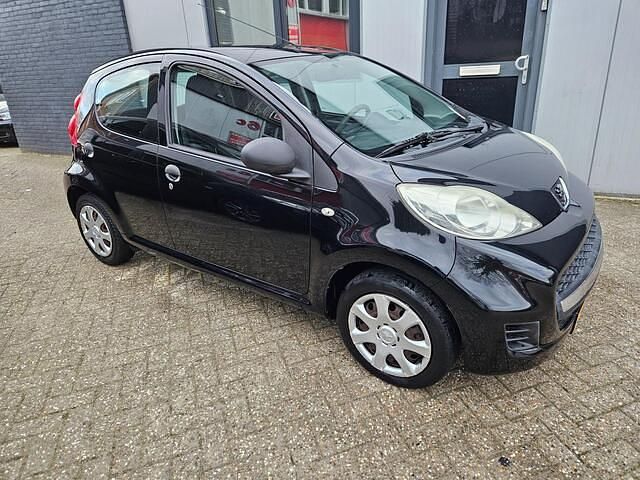 Occasion Peugeot 107 68 PK (50 kW) 2011 Zwart Hatchback