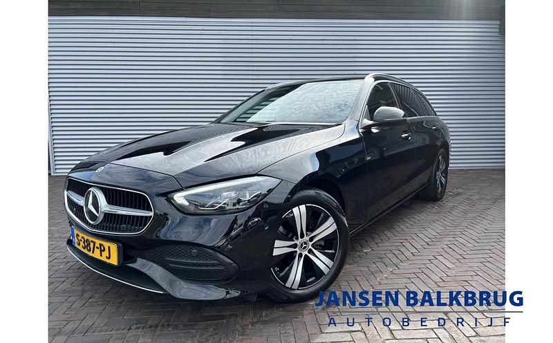 Zwart Gebruikt 2023 Mercedes C180 Luxury Stationwagen | € 34.890 - Afbeelding 1/4