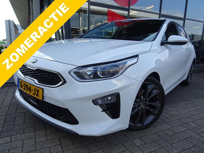 Wit Gebruikt 2019 Kia Ceed Hatchback | € 15.845 (Iets duurder) - Afbeelding 1/4