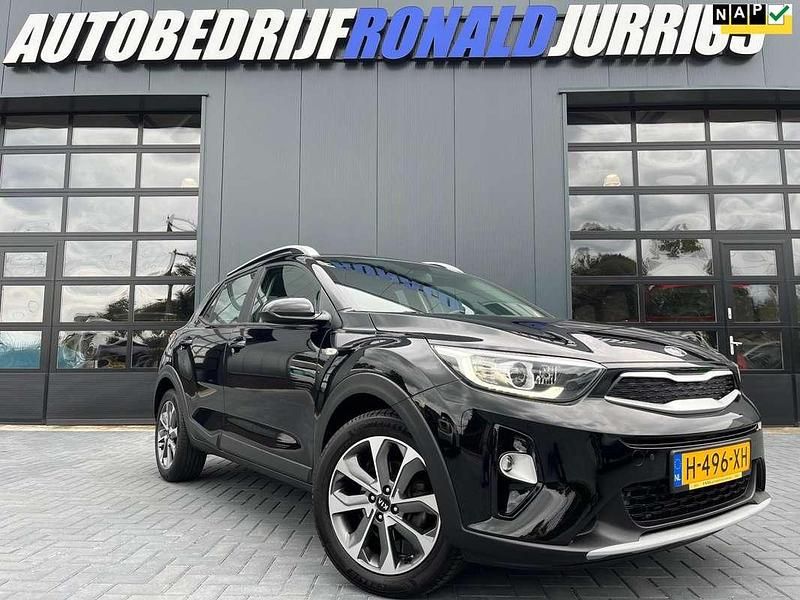 Zwart, metallic lak Gebruikt 2020 Kia Stonic SUV | € 15.450 (Eerlijke prijs) - Afbeelding 1/4