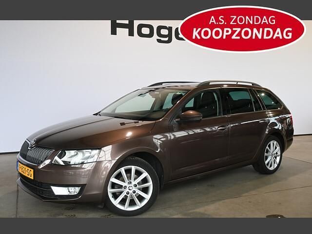 Bruin Gebruikt 2016 Skoda Octavia Business Line Stationwagen | € 12.440 (Iets duurder) - Afbeelding 1/4