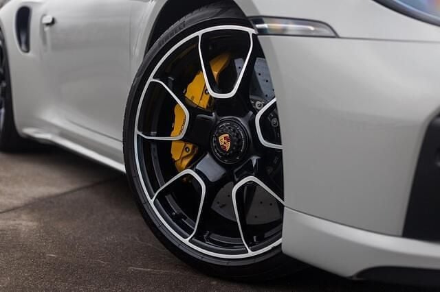 Occasion Porsche 992 650 PK (478 kW) 2024 Grijs Coupé