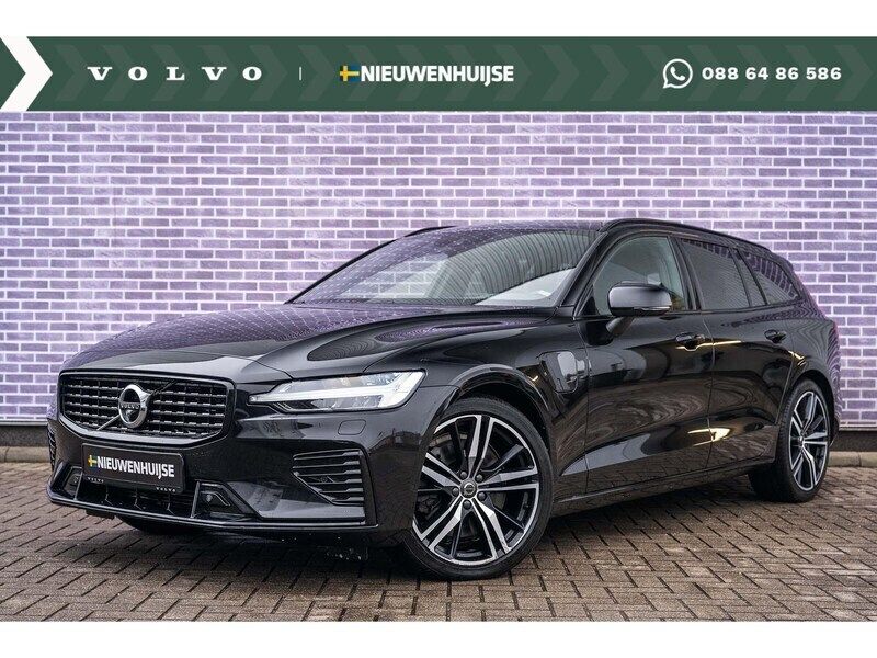 Zwart Gebruikt 2022 Volvo V60 R-Design Stationwagen | € 36.899 (Eerlijke prijs) - Afbeelding 1/4
