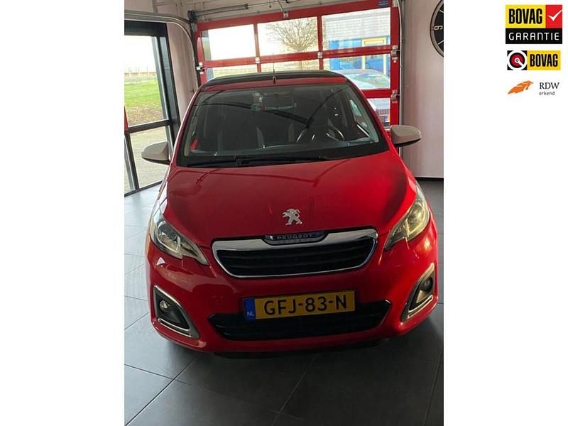 Rood Gebruikt 2016 Peugeot 108 Active Top Hatchback | € 7.950 (Eerlijke prijs) - Afbeelding 1/4
