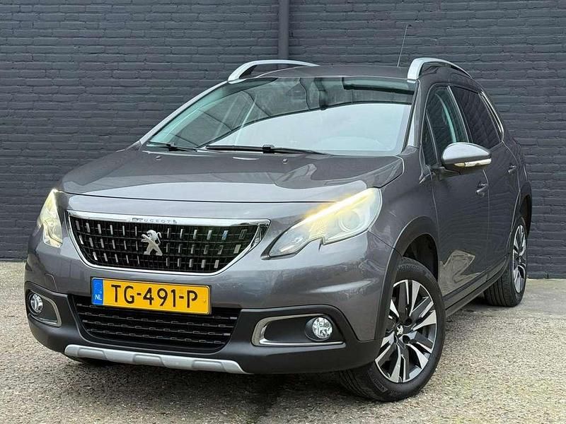 Grijs Gebruikt 2018 Peugeot 2008 Allure SUV | € 7.495 (Eerlijke prijs) - Afbeelding 1/4