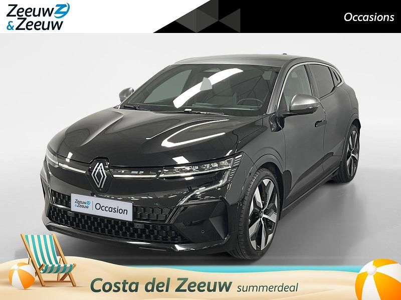 Zwart Gebruikt 2023 Renault Mégane Techno Hatchback | € 30.935 (Eerlijke prijs) - Afbeelding 1/4