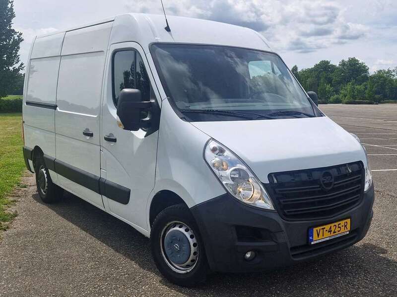 Wit Gebruikt 2016 Opel Movano Van | € 9.680 (Eerlijke prijs) - Afbeelding 1/4