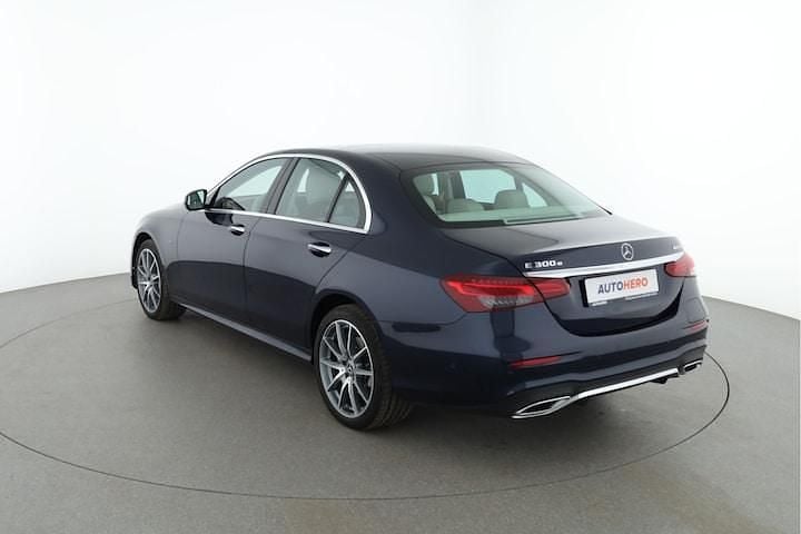 Occasion Mercedes E300 AMG line 320 PK (235 kW) 2020 Blauw Sedan