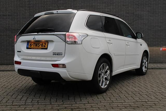 Occasion Mitsubishi Outlander Instyle 121 PK (88 kW) 2014 Wit SUV
