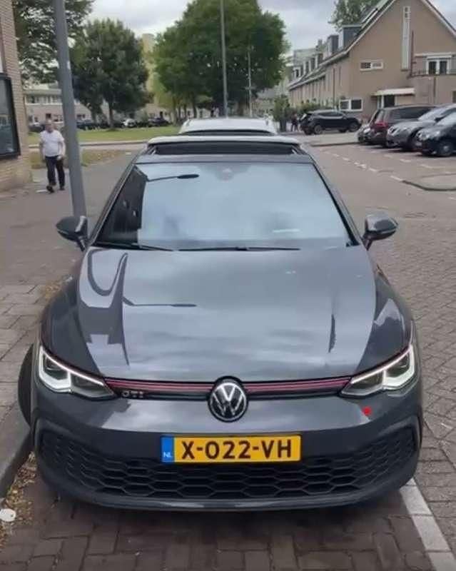 Grijs Gebruikt 2020 VW Golf VIII GTI Stationwagen | € 29.499 (Eerlijke prijs) - Afbeelding 1/4