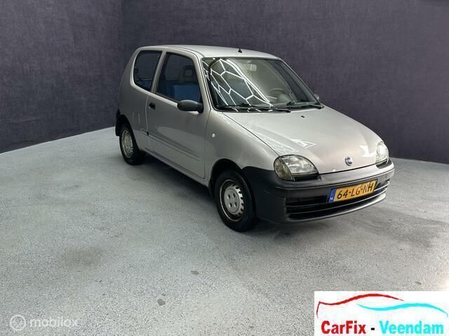Grijs Gebruikt 2002 Fiat Seicento S Hatchback | € 995 (Eerlijke prijs) - Afbeelding 1/4