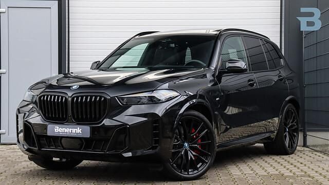 Zwart Occasion 2025 BMW X5 M Sport SUV | € 114.950 - Afbeelding 1/4