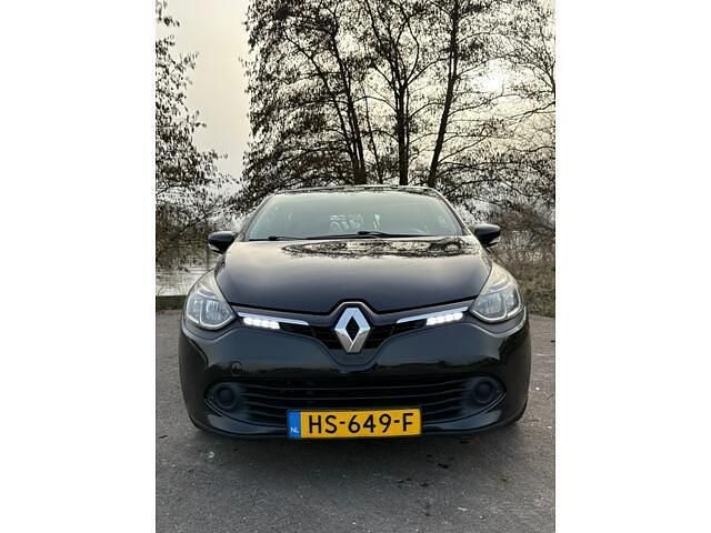 Occasion Renault Clio IV Expression 90 PK (66 kW) 2016 Zwart (metallic) Hatchback