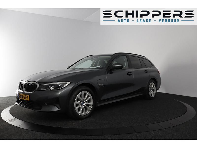 Grijs Gebruikt 2022 BMW 320 Stationwagen | € 26.900 (Super prijs) - Afbeelding 1/4