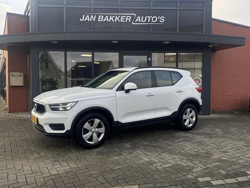 Wit (metallic) Gebruikt 2018 Volvo XC40 SUV | € 21.900 (Super prijs) - Afbeelding 1/4