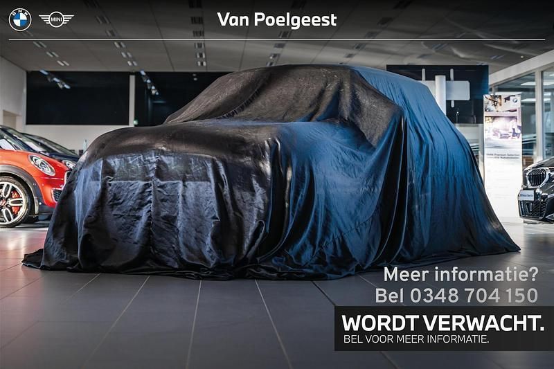 Midnight black Gebruikt 2021 Mini Cooper Hatchback | € 21.795 (Eerlijke prijs) - Afbeelding 1/3