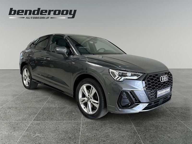 Grijs Gebruikt 2021 Audi Q3 Sportback Basis SUV | € 30.900 (Eerlijke prijs) - Afbeelding 1/4