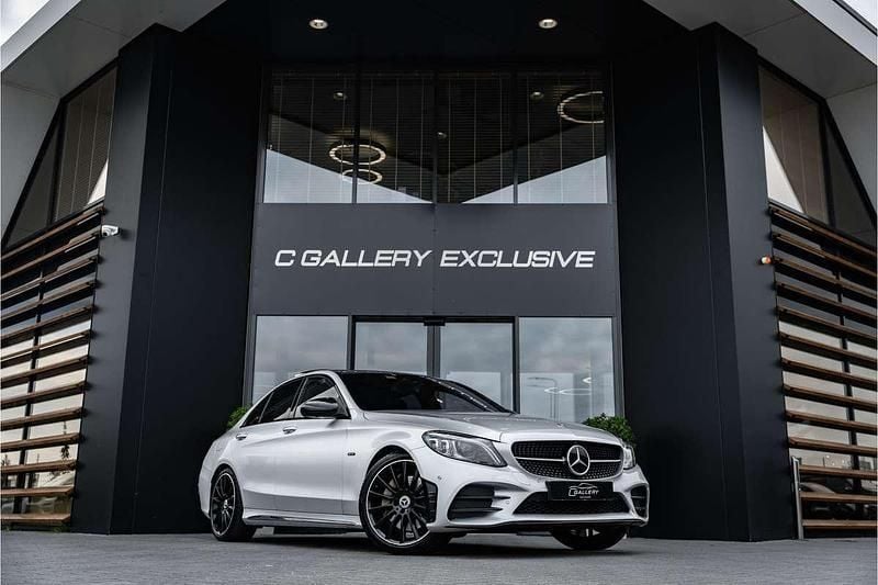 Grijs Gebruikt 2021 Mercedes C300e Premium Plus Sedan | € 37.495 - Afbeelding 1/4