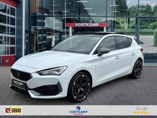 Wit Gebruikt 2022 Cupra Leon VZ Hatchback | € 27.950 (Eerlijke prijs) - Afbeelding 1/4