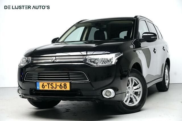Zwart Gebruikt 2014 Mitsubishi Outlander Edition SUV | € 8.945 (Goede deal) - Afbeelding 1/4