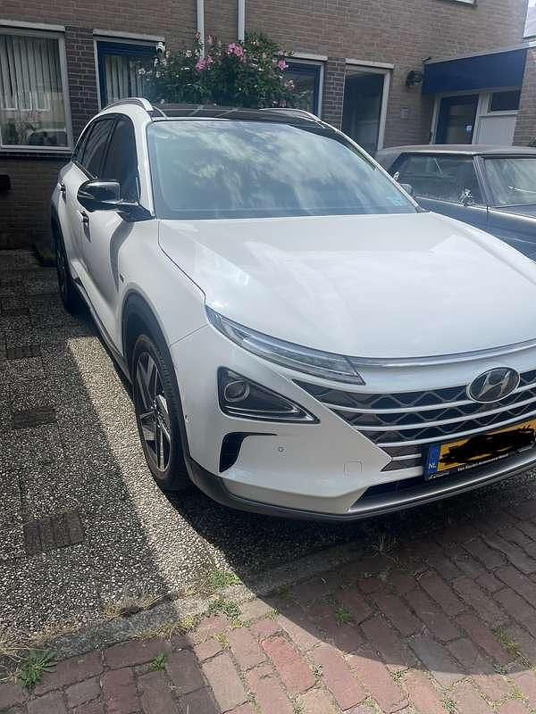 Zwart Gebruikt 2020 Hyundai Nexo SUV | € 16.900 - Afbeelding 1/4