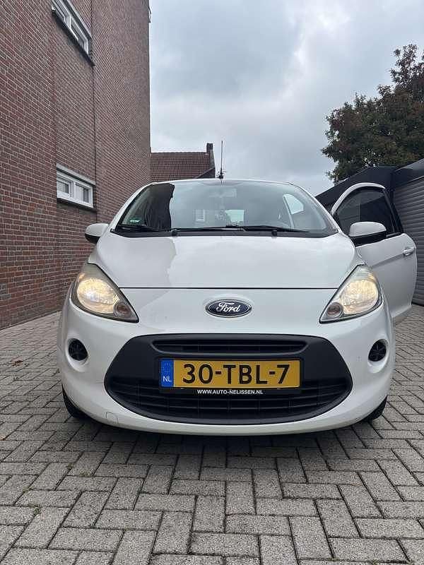 Wit Gebruikt 2012 Ford Ka Cool & Sound Edition Hatchback | € 1.650 (Goede deal) - Afbeelding 1/4