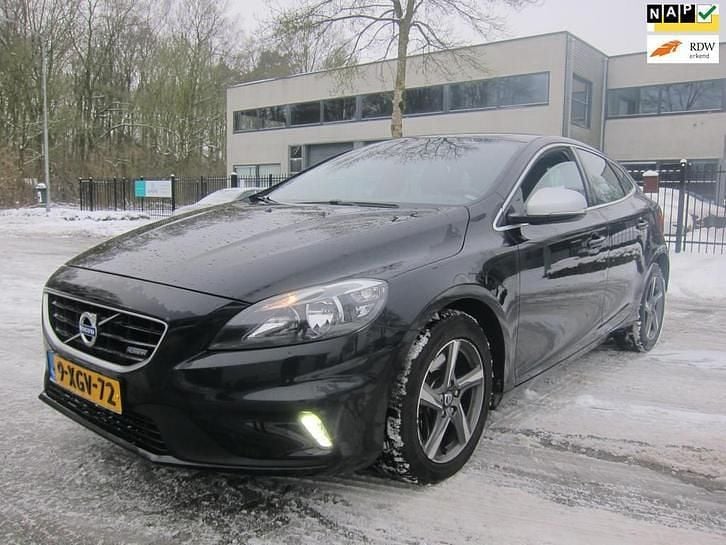Zwart Gebruikt 2014 Volvo V40 Business Edition Hatchback | € 6.999 (Goede deal) - Afbeelding 1/4