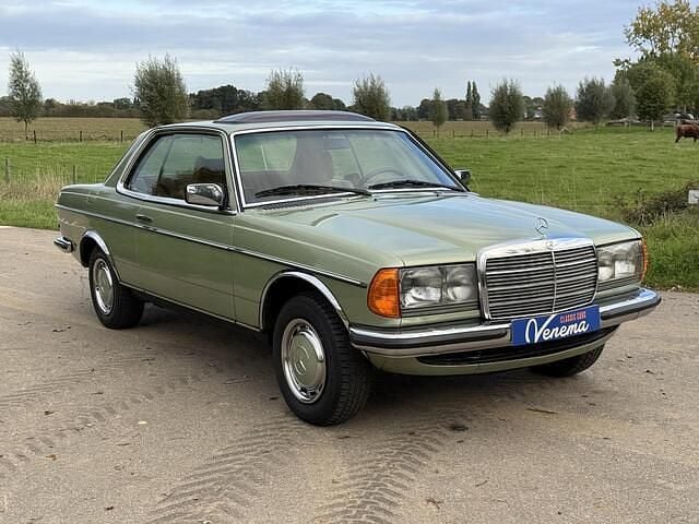 Occasion Mercedes 230 109 PK (80 kW) 1978 Groen Coupé