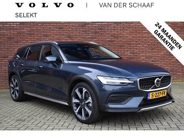 Blauw Occasion 2023 Volvo V60 CC Plus Stationwagen | € 43.400 (Eerlijke prijs) - Afbeelding 1/4