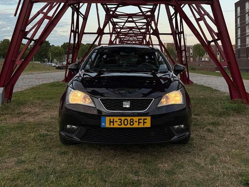Zwart Gebruikt 2013 Seat Ibiza SC I-Tech Hatchback | € 7.250 (Iets duurder) - Afbeelding 1/4
