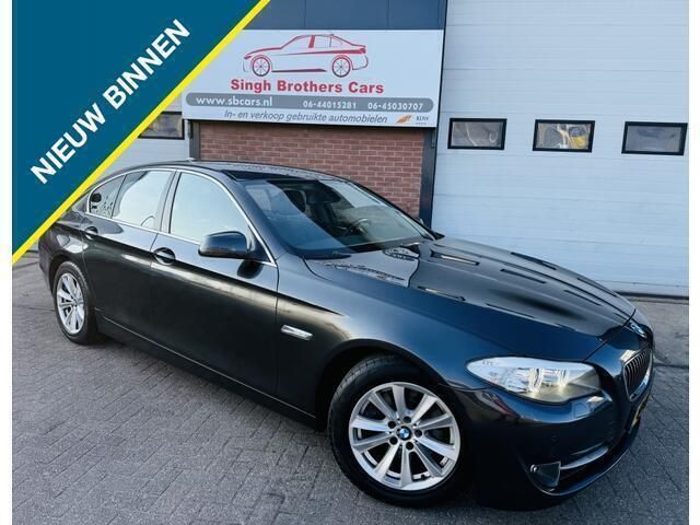 Grijs Gebruikt 2010 BMW 523 Sedan | € 9.999 (Goede deal) - Afbeelding 1/4