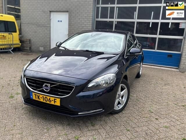 Blauw Gebruikt 2015 Volvo V40 Summum Stationwagen | € 7.599 (Goede deal) - Afbeelding 1/4