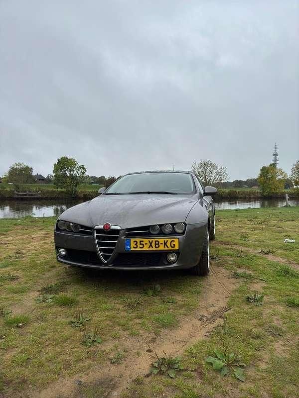 Gebruikt 2007 Alfa Romeo 159 Ti Sedan | € 2.500 (Eerlijke prijs) - Afbeelding 1/4