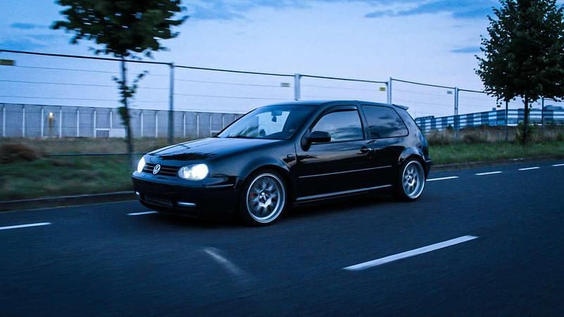 Gebruikt 2000 VW Golf IV GTI Sedan | € 4.200 - Afbeelding 1/4