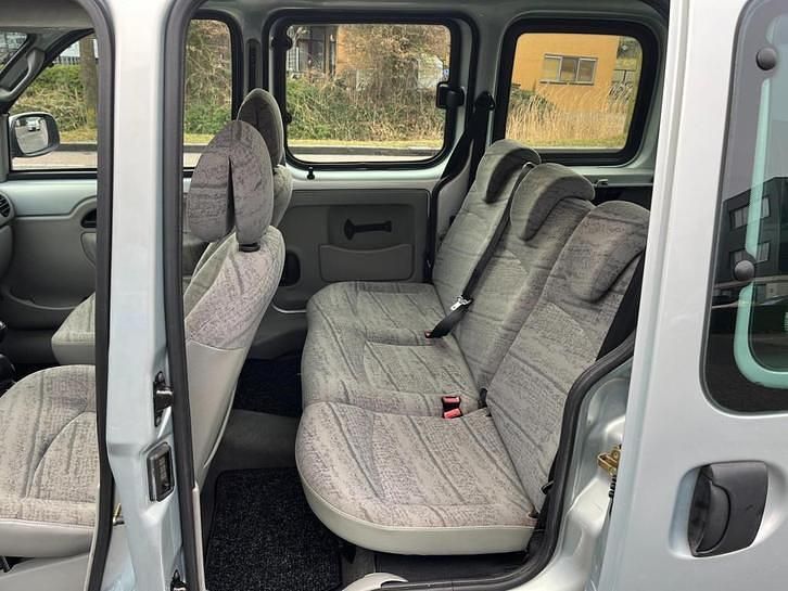 Occasion Renault Kangoo 75 PK (55 kW) 2004 Grijs (metallic) MPV