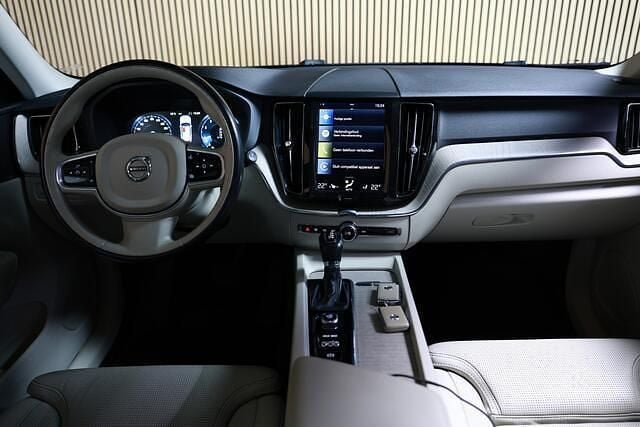 Occasion Volvo XC60 Inscription 256 PK (188 kW) 2017 Grijs (metallic) SUV