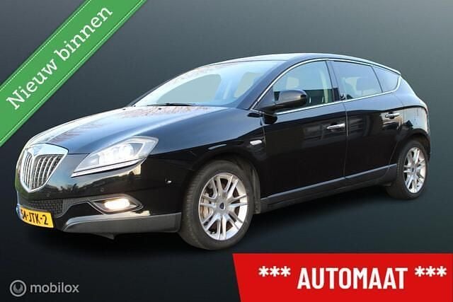 Zwart Gebruikt 2009 Lancia Delta Hatchback | € 5.895 (Eerlijke prijs) - Afbeelding 1/4