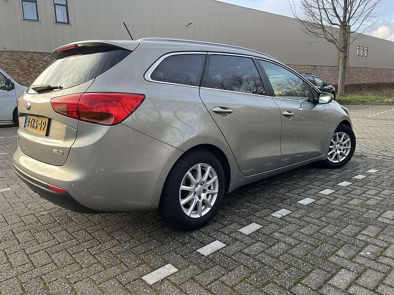 Occasion 2014 Kia Ceed Sportswagon Platinum Edition Stationwagen | € 9.250 (Eerlijke prijs) - Afbeelding 1/4