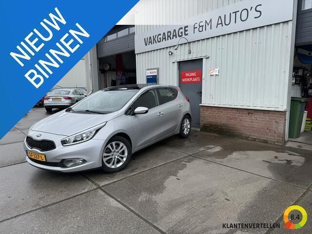 Grijs, metallic lak Gebruikt 2014 Kia Ceed Hatchback | € 6.950 (Iets duurder) - Afbeelding 1/4