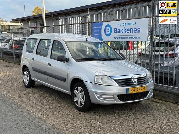 Grijs Gebruikt 2011 Dacia Logan MCV Ambiance MPV | € 1.995 (Goede deal) - Afbeelding 1/4