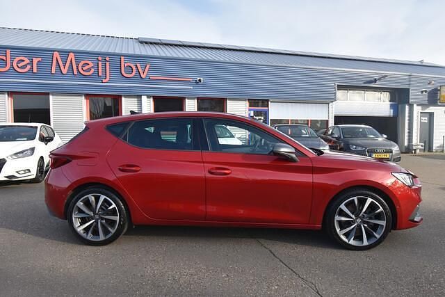 Occasion Seat Leon FR 150 PK (110 kW) 2020 Rood Hatchback