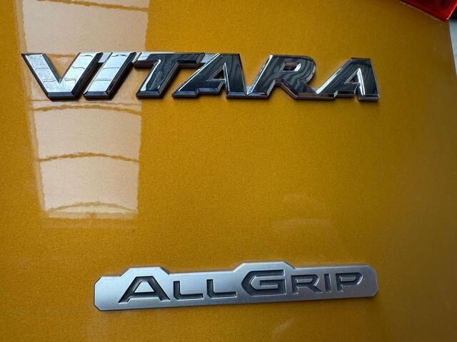 Occasion Suzuki Vitara GLX 2019 Geel SUV