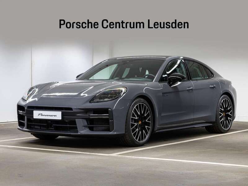 Grijs Gebruikt 2024 Porsche Panamera 4 Sedan | € 174.900 - Afbeelding 1/4