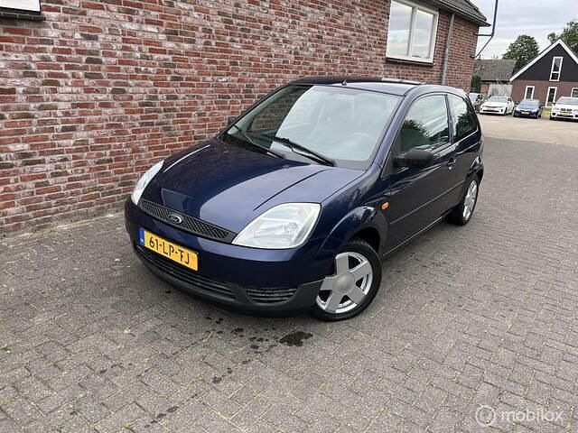 Blauw Gebruikt 2003 Ford Fiesta Ambiente Hatchback | € 1.950 (Eerlijke prijs) - Afbeelding 1/4