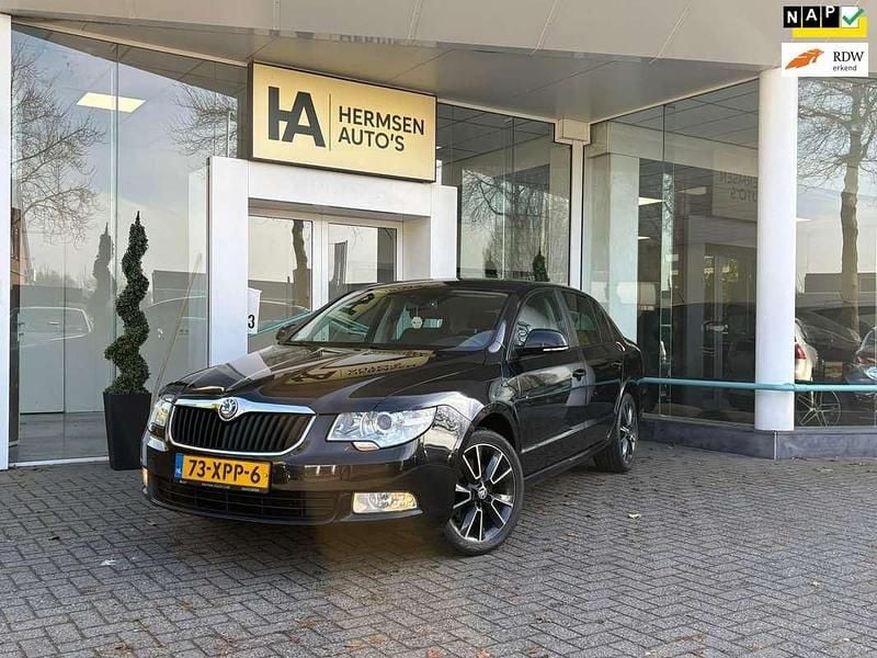 Occasion Skoda Superb Business Line 125 PK (91 kW) 2013 Zwart Hatchback