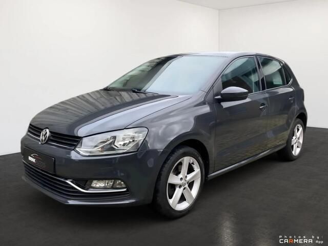 Grijs Gebruikt 2015 VW Polo Highline Hatchback | € 10.499 (Eerlijke prijs) - Afbeelding 1/4
