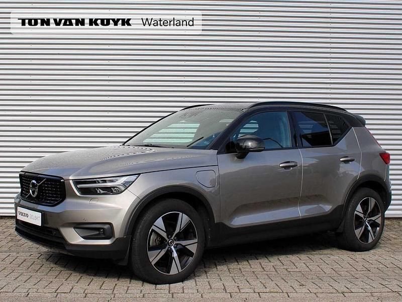 Gebruikt 2018 Volvo XC40 R-Design SUV | € 39.950 (Duur) - Afbeelding 1/4