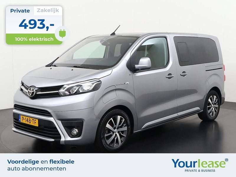 Grijs Gebruikt 2022 Toyota Proace Verso Executive Stationwagen | € 29.944 (Eerlijke prijs) - Afbeelding 1/4