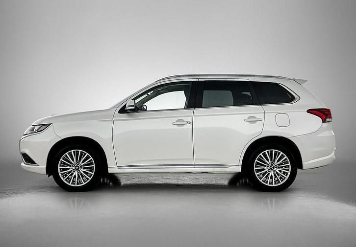 Occasion Mitsubishi Outlander Intense 135 PK (99 kW) 2020 Wit SUV